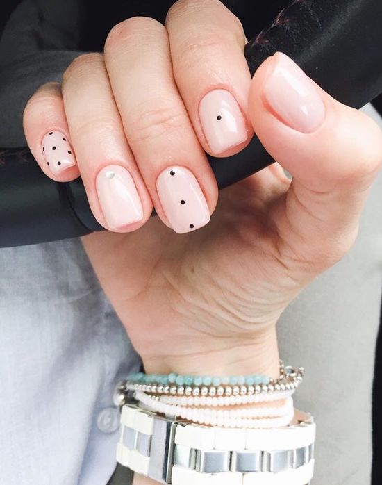 Nail chấm bi 11