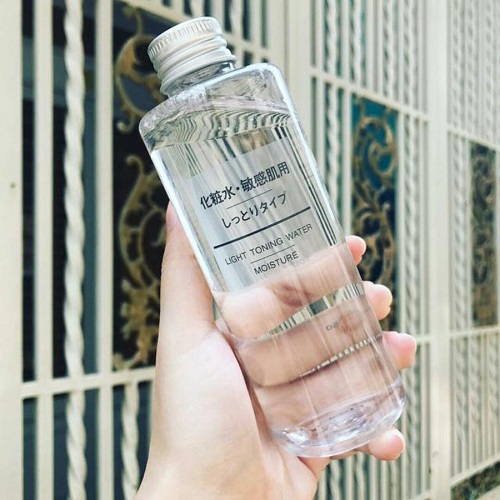 Review 5 nước hoa hồng cho da nhạy cảm đáng tin dùng nhất 2025