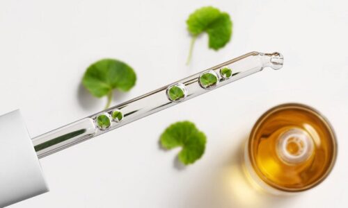 Review 5 loại serum rau má được đánh giá cao về công dụng nhất 2025