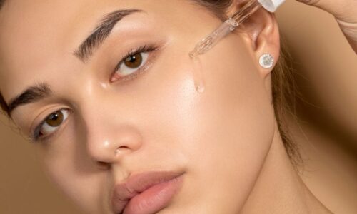 Review 10 serum trị thâm được giới skincare ưu ái 2025