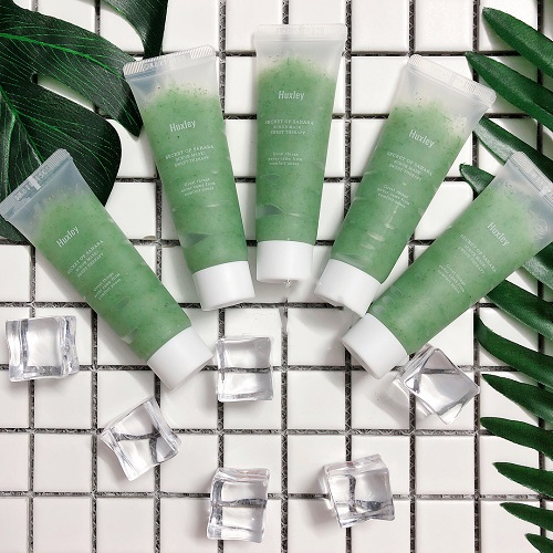 Review 7 tẩy tế bào chết cho da dầu được nhiều người lựa chọn 2025