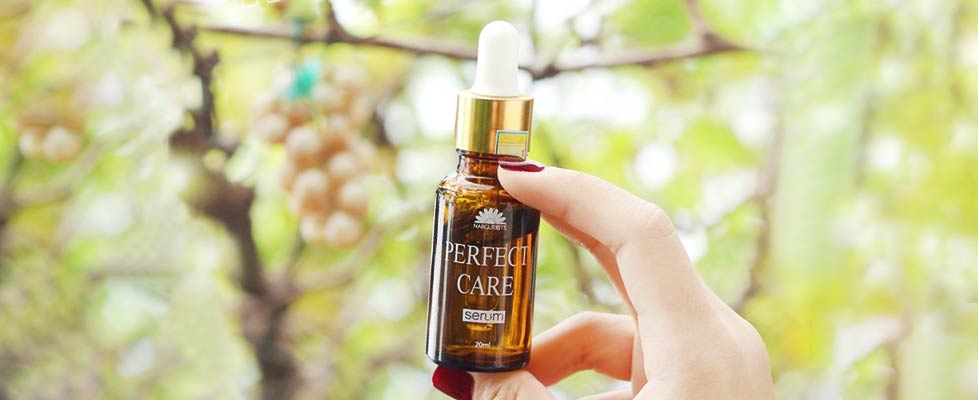 Lựa chọn serum ốc sên dựa theo thương hiệu uy tín.