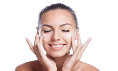 Cách massage mặt tại nhà đem đến làn da chắc khỏe và căng mịn