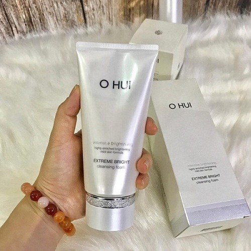 Review 8 sữa rửa mặt Hàn Quốc được ưa chuộng 2025