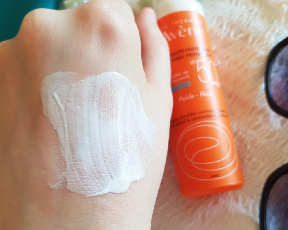 Texture xịt chống nắng Avene