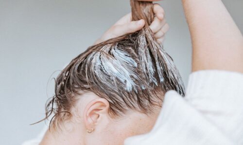 Bất ngờ với 6 cách chăm sóc tóc nhuộm cực hiệu quả