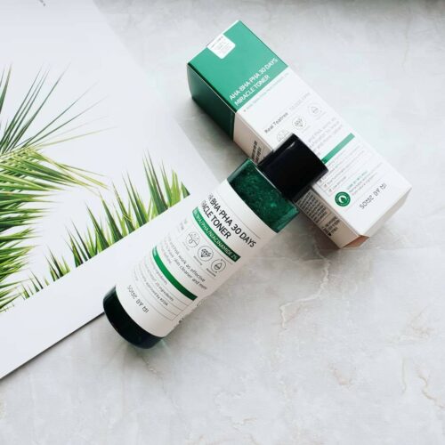 Review 5 toner trị mụn đáng đầu tư 2025