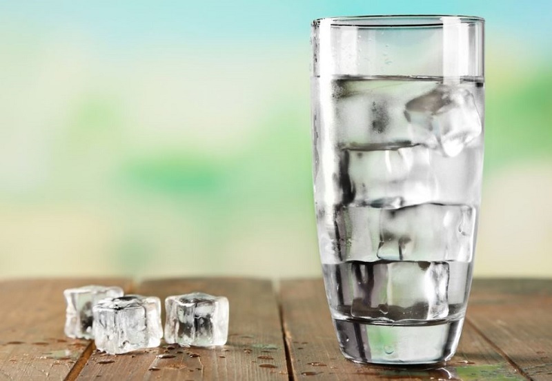 Cách giảm mỡ bụng bằng uống nước đá lạnh