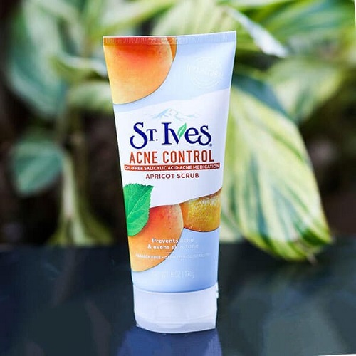 Review tẩy tế bào chết st.ives được beauty blogger đánh giá cao