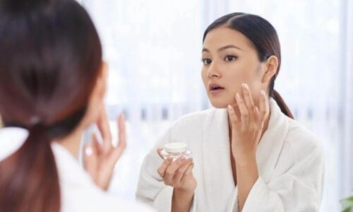 Review 7 kem dưỡng ẩm cho da hỗn hợp thiên dầu đánh giá cao 2025