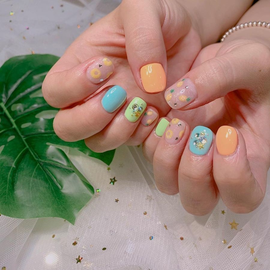 Chia sẻ 3 kiểu nail hình trái thơm siêu đáng yêu 13