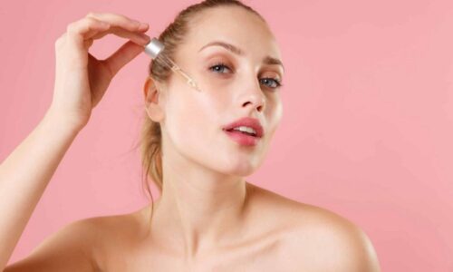 Review 7 serum trị mụn ẩn được "beauty blogger" khen ngợi 2025