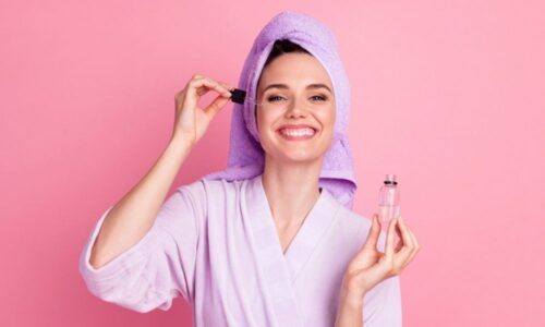 Review 8 serum trị mụn thâm "hot hit" được nhiều lượt mua 2025