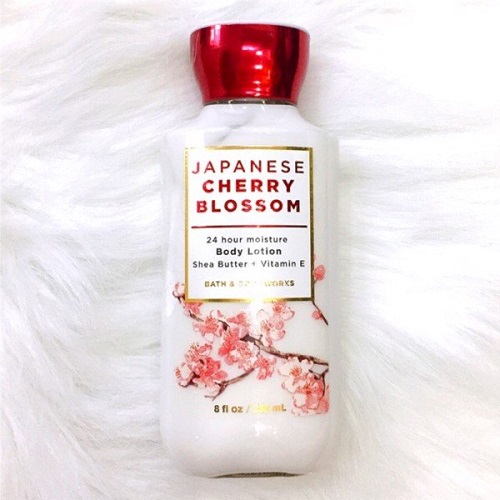 Sữa dưỡng thể Bath and Body Works Japanese Cherry Blossom Shea & Vitamin E