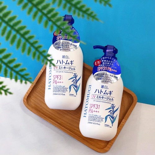 Review 7 sữa dưỡng thể chống nắng nhất định phải thử 2025