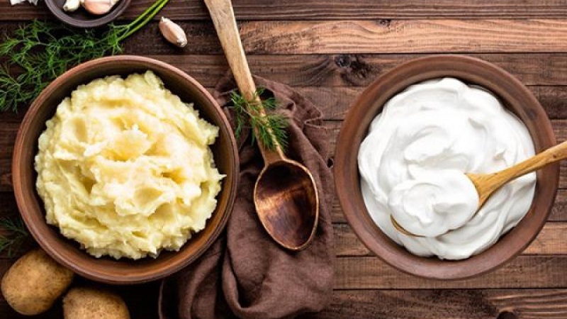 Đắp mặt nạ khoai tây sữa tươi giúp dưỡng trắng da