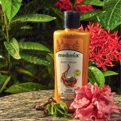 Review 5 sữa tắm Medimix trị mụn có đáng sử dụng không?